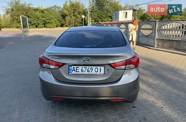 Седан Hyundai Elantra 2011 в 
