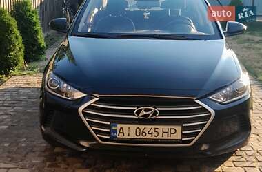Седан Hyundai Elantra 2018 в Дымере