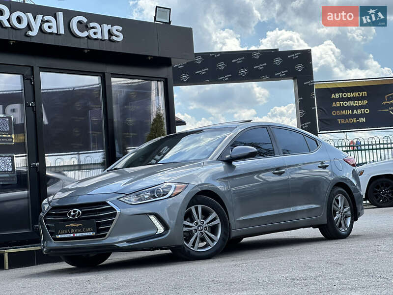 Седан Hyundai Elantra 2017 в 