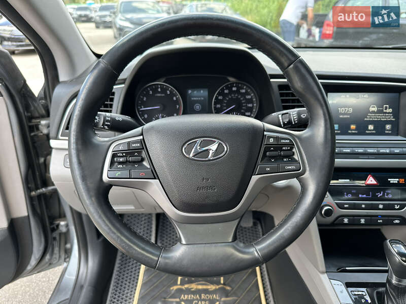 Седан Hyundai Elantra 2017 в Харкові