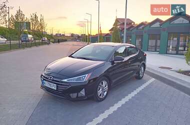 Седан Hyundai Elantra 2018 в 