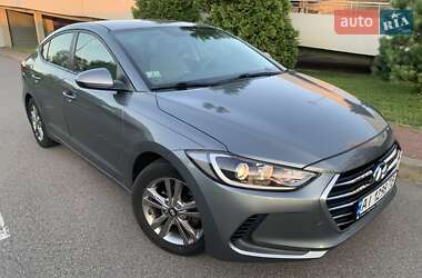 Седан Hyundai Elantra 2016 в Києві