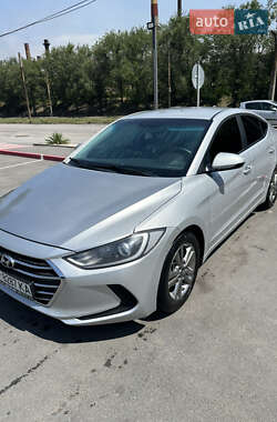Седан Hyundai Elantra 2017 в Запорожье