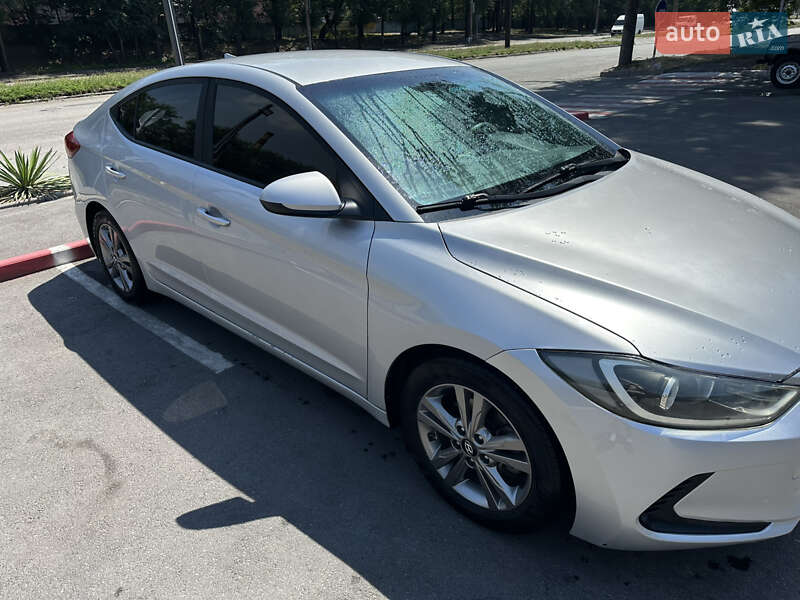 Седан Hyundai Elantra 2017 в Запорожье