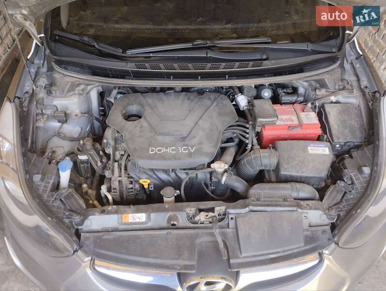 Седан Hyundai Elantra 2012 в Вінниці