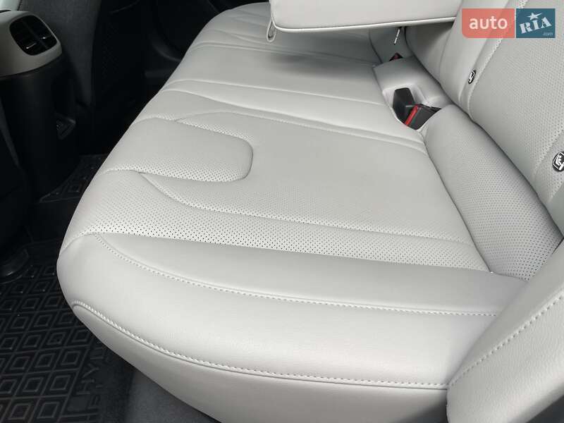 Седан Hyundai Elantra 2024 в Виннице