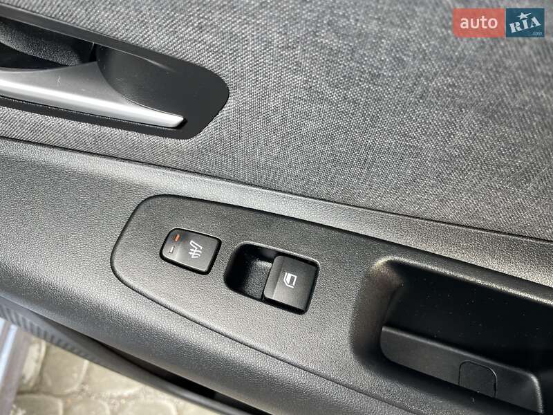 Седан Hyundai Elantra 2024 в Виннице