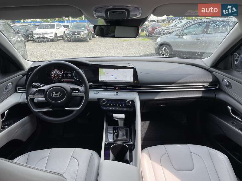 Седан Hyundai Elantra 2024 в Виннице