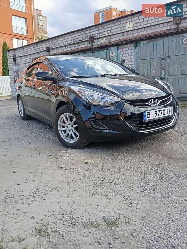 Hyundai Elantra 2012