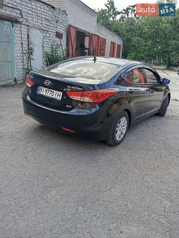 Седан Hyundai Elantra 2012 в Кременчуге