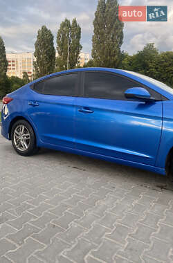 Седан Hyundai Elantra 2016 в 