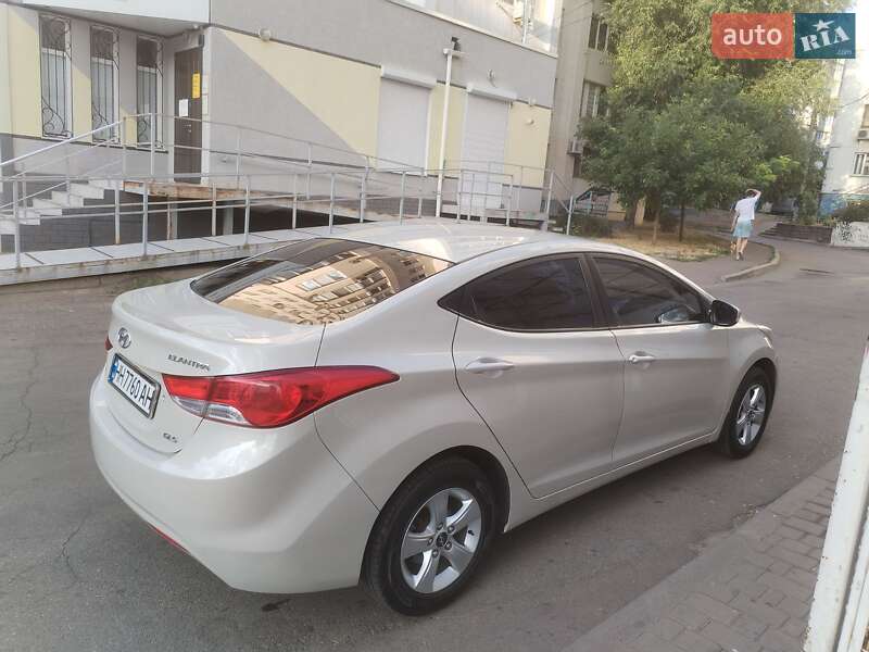 Седан Hyundai Elantra 2012 в Одессе