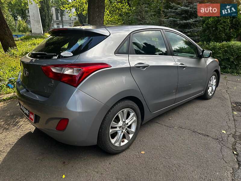 Хэтчбек Hyundai Elantra 2014 в Киеве