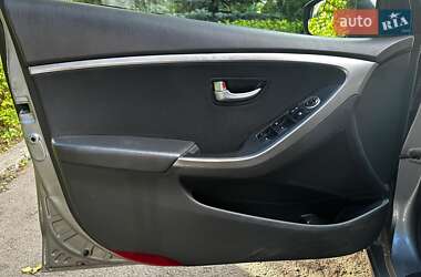 Хэтчбек Hyundai Elantra 2014 в 