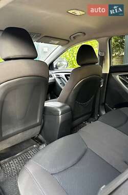 Седан Hyundai Elantra 2012 в 