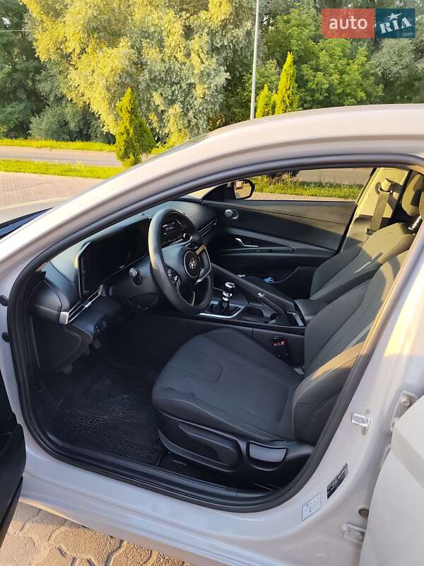 Седан Hyundai Elantra 2020 в Сумах