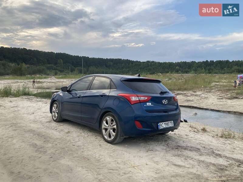 Купе Hyundai Elantra 2014 в Львове