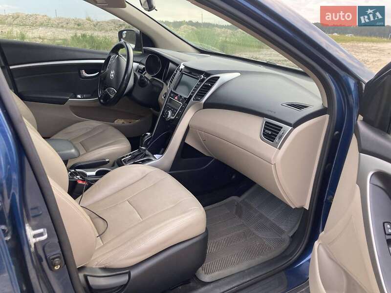 Купе Hyundai Elantra 2014 в Львове