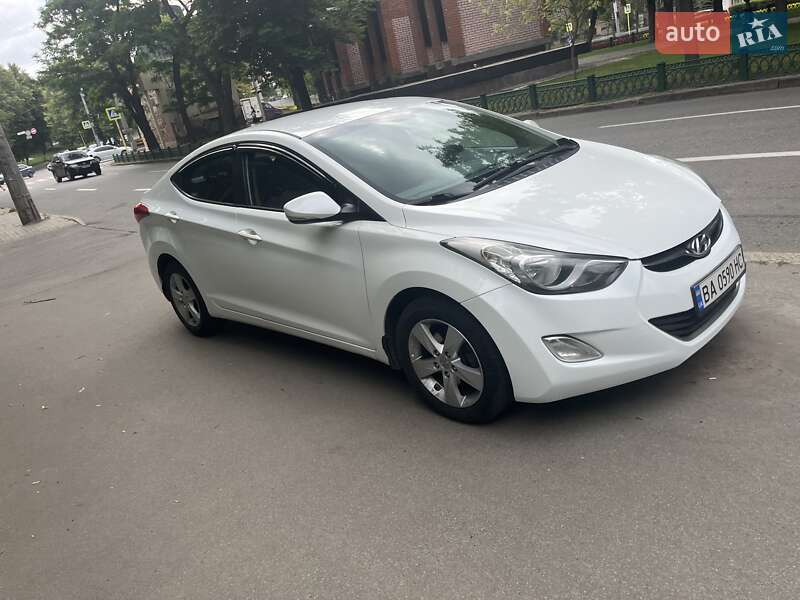Hyundai Elantra 2013