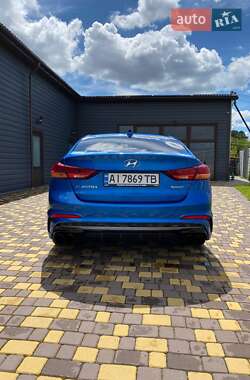 Седан Hyundai Elantra 2016 в Борисполе