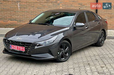 Седан Hyundai Elantra 2021 в Виннице