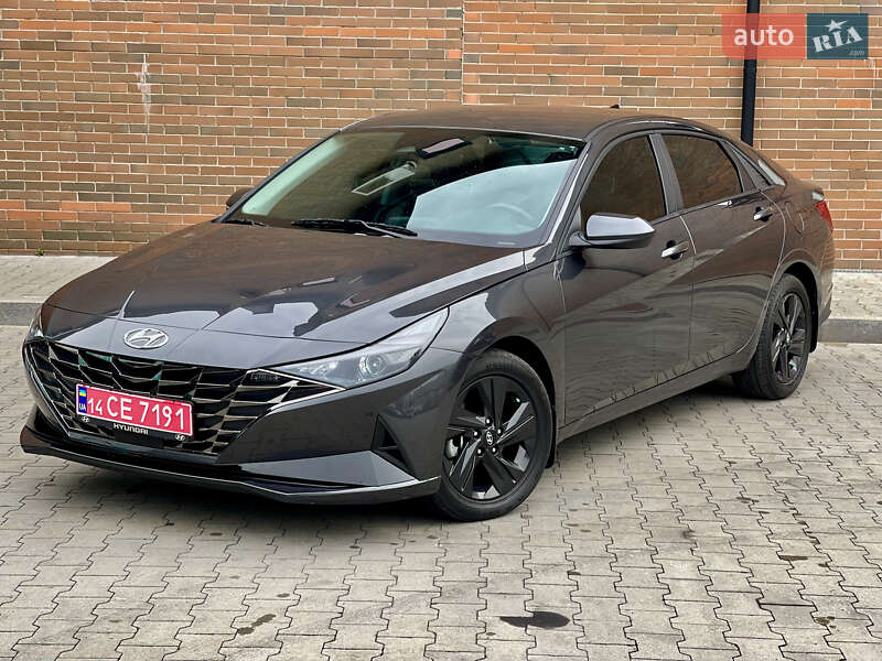 Hyundai Elantra 2021