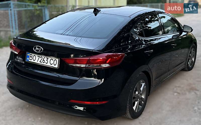 Седан Hyundai Elantra 2016 в Тернополе