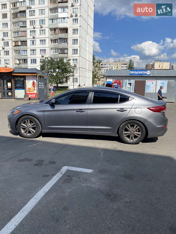 Hyundai Elantra 2018