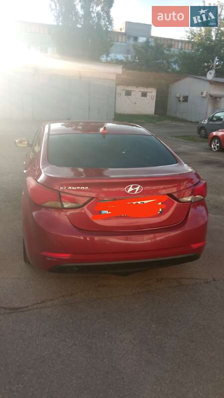 Седан Hyundai Elantra 2015 в Києві