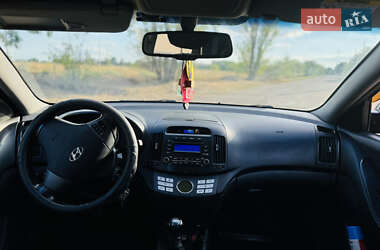 Седан Hyundai Elantra 2008 в Одессе