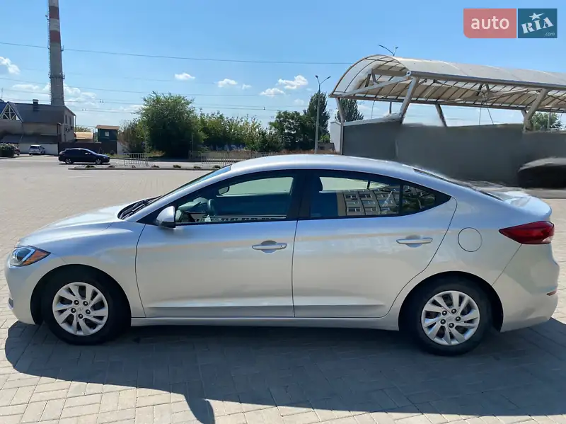 Hyundai Elantra 2016