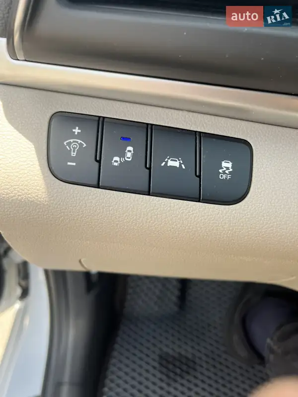 Hyundai Elantra 2018 VIN 5NPD84LF8KH409290 фото оголошення 18 з 61