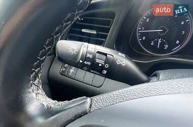 Седан Hyundai Elantra 2019 в 