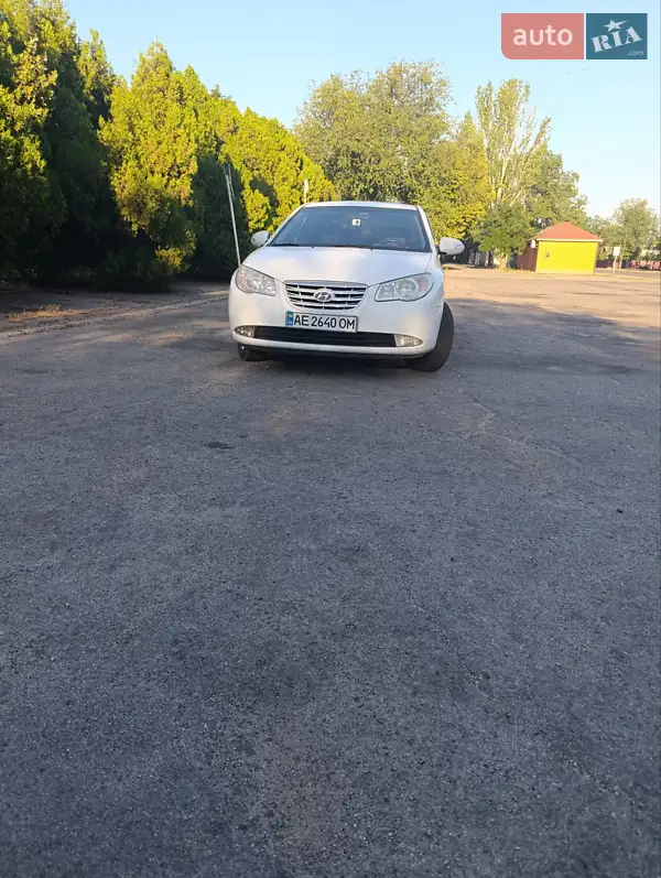 Hyundai Elantra 2011