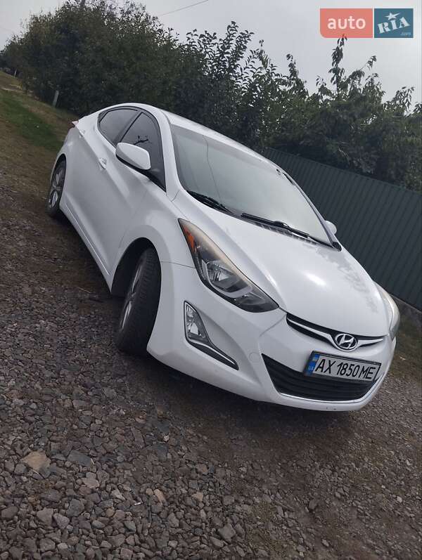 Седан Hyundai Elantra 2014 в Лозовой