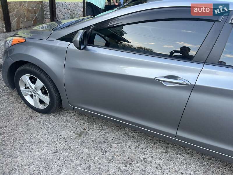 Седан Hyundai Elantra 2013 в Харькове