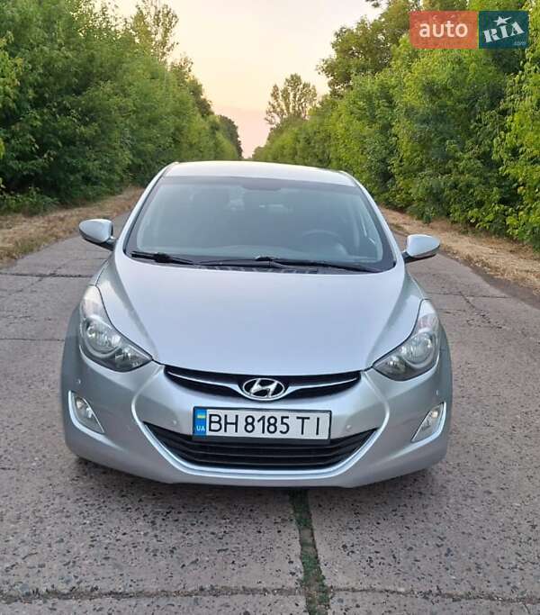 Седан Hyundai Elantra 2011 в Ананьеве