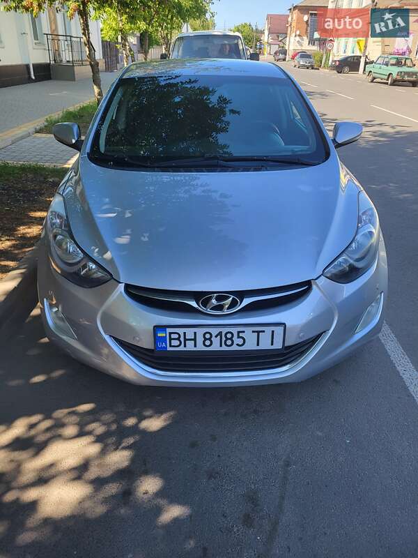 Седан Hyundai Elantra 2011 в Ананьеве