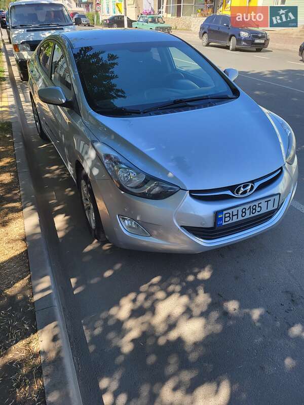 Седан Hyundai Elantra 2011 в Ананьеве