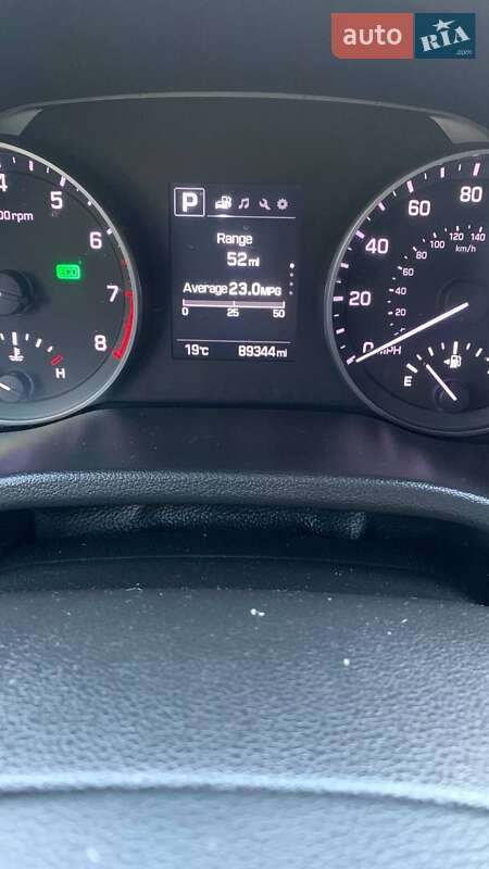 Седан Hyundai Elantra 2017 в Львове