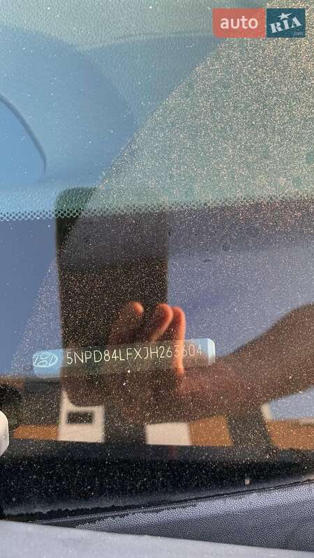 Седан Hyundai Elantra 2017 в Львове