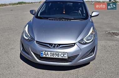Седан Hyundai Elantra 2015 в Киеве