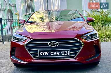 Седан Hyundai Elantra 2017 в Киеве