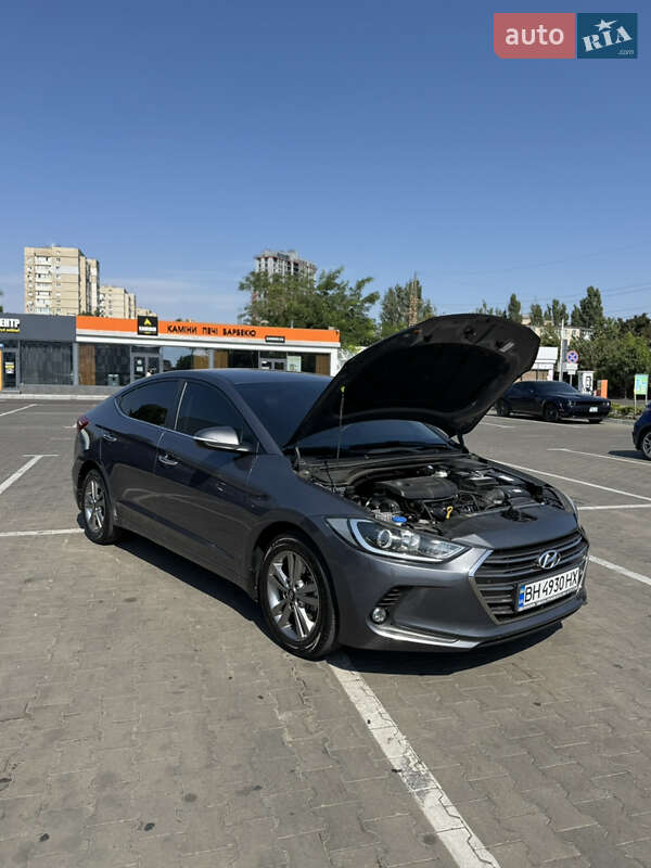 Седан Hyundai Elantra 2018 в Одессе