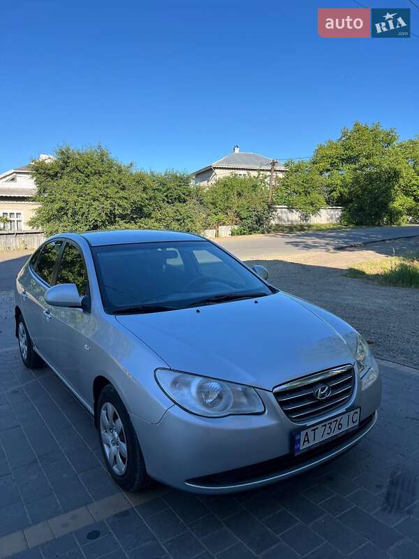 Седан Hyundai Elantra 2008 в 