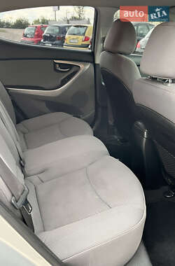 Седан Hyundai Elantra 2013 в 