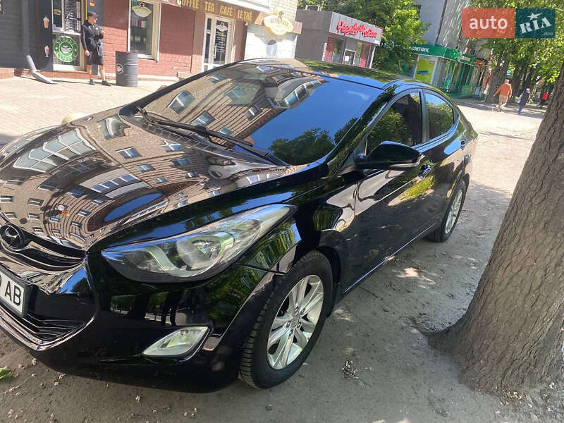 Седан Hyundai Elantra 2013 в Дніпрі
