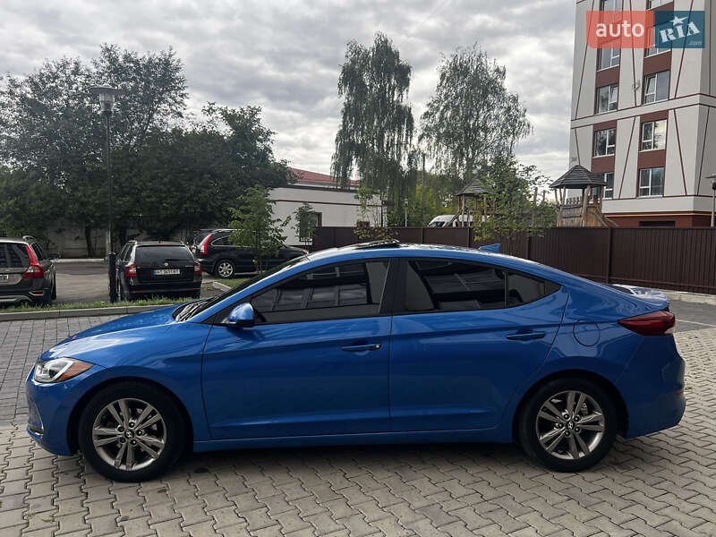 Седан Hyundai Elantra 2017 в Ивано-Франковске