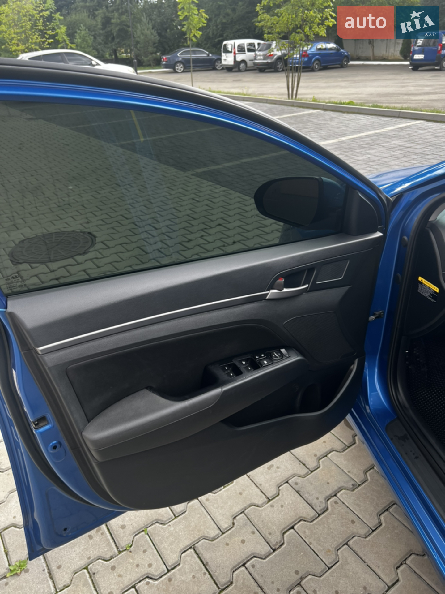 2017 Hyundai Elantra - мініатюра 11