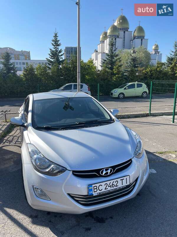 Седан Hyundai Elantra 2013 в 